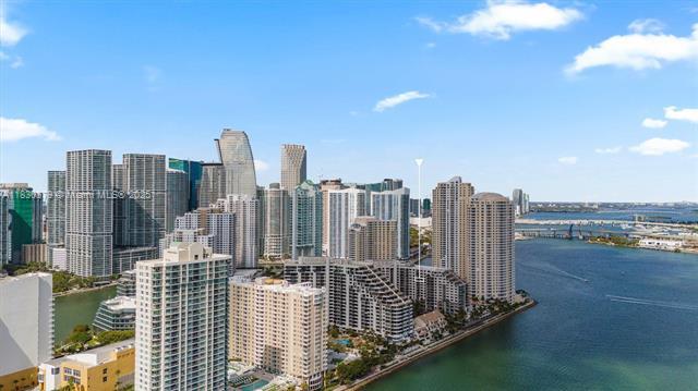 540 Brickell Key Dr, Unit 1519 in Miami, FL - Building Photo - Building Photo