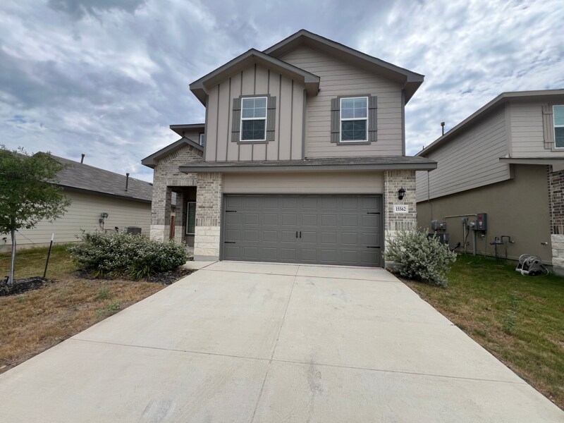 15562 Mint Patch Mdw in Von Ormy, TX - Foto de edificio
