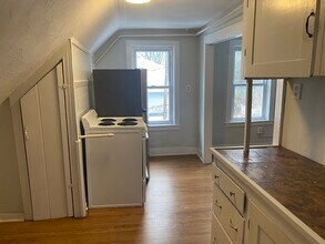 4 Coral St in Millbury, MA - Building Photo - Building Photo