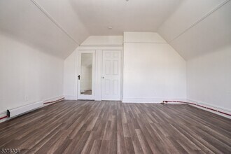 26 Treacy Ave in Newark, NJ - Building Photo - Building Photo