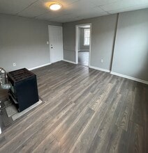 81 Merrifield St, Unit 1 in Worcester, MA - Foto de edificio - Building Photo