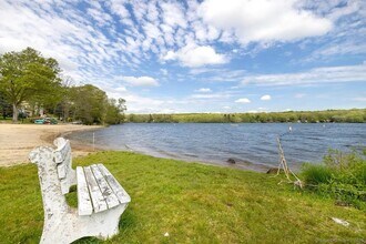 76 Ridgewood Rd in East Haddam, CT - Building Photo - Building Photo