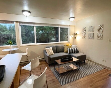 2176 W 15th Ct, Unit Westmoreland Village 1 in Eugene, OR - Foto de edificio