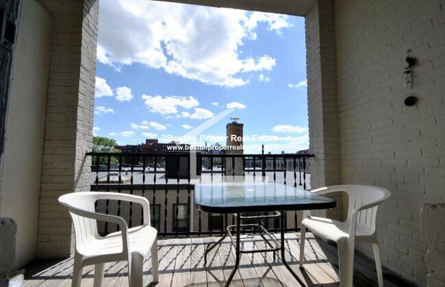 19 Melvin Ave in Boston, MA - Foto de edificio - Building Photo