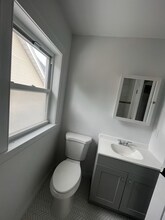 19726 90th Ave, Unit 2 FL in Hollis, NY - Building Photo - Building Photo