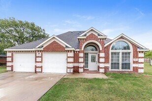 1618 Allen Dr in Mesquite, TX - Building Photo