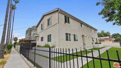 4828 McKinley Ave in Los Angeles, CA - Building Photo - Building Photo