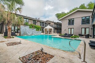 7809 Meadow Park Dr in Dallas, TX - Building Photo