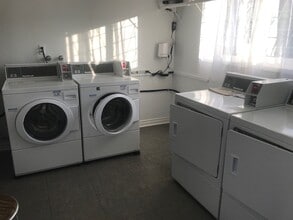Diamond Head Apartments in Victoria, BC - Building Photo - Building Photo