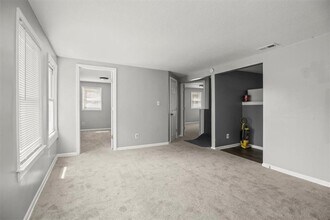 628 E Fair St, Unit A in Independence, MO - Building Photo - Building Photo