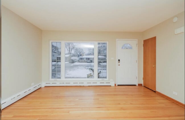 129 E Central Ave in Lombard, IL - Building Photo - Building Photo