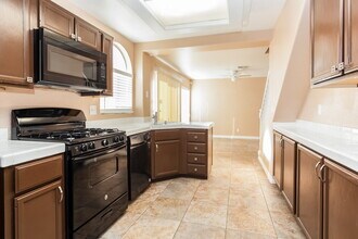 8939 Green Jade Dr in Las Vegas, NV - Building Photo - Building Photo