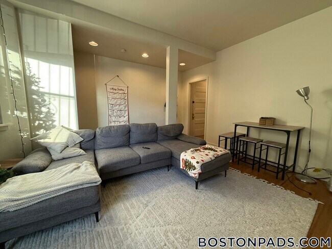 616 Columbus Ave, Unit 1 in Boston, MA - Building Photo - Building Photo