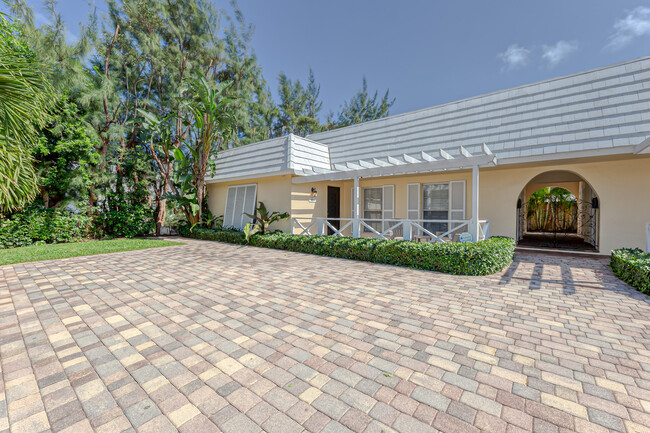 900 NE 4th St in Boca Raton, FL - Building Photo - Building Photo