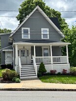 125 Montvale Ave in Woburn, MA - Building Photo