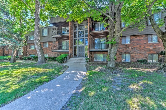 Park West in Griffith, IN - Building Photo - Building Photo