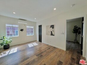 652 N Dillon St in Los Angeles, CA - Building Photo - Building Photo