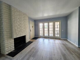 3918 Via Tranquilo in San Diego, CA - Building Photo
