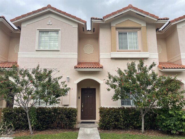 property at 8835 S Isles Cir