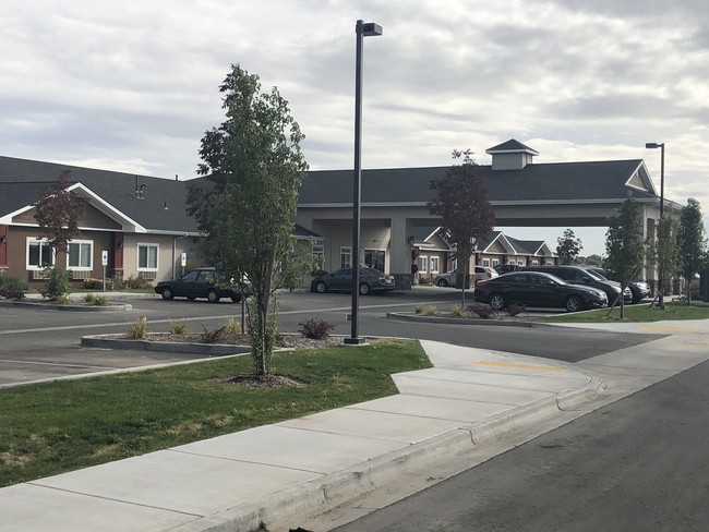 Lenity Senior Living in Caldwell, ID - Foto de edificio - Building Photo