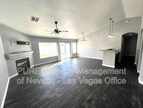 1401 Healing Waters Ln in North Las Vegas, NV - Building Photo - Building Photo