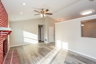 6233 Carrie Cir in Indianapolis, IN - Building Photo - Building Photo