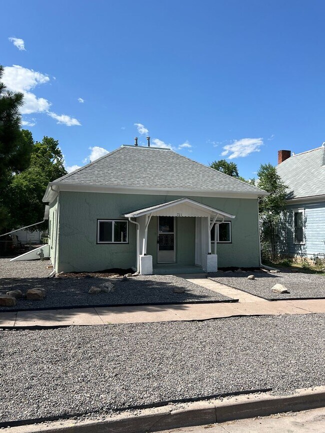 711 College Ave in Canon City, CO - Building Photo - Building Photo