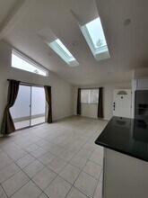 5011 Lockhaven Ave in Los Angeles, CA - Building Photo - Building Photo