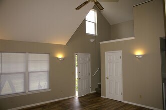 680 Circle Pine Dr in New Richmond, WI - Building Photo - Building Photo