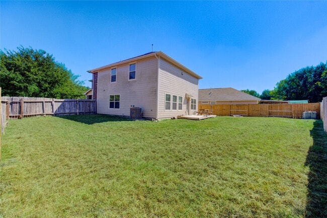 2002 Collins Rose Ct