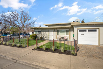 1401-1403 Cary Ave in San Mateo, CA - Building Photo - Building Photo