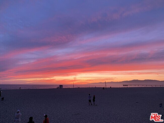 4 Lighthouse St in Marina Del Rey, CA - Building Photo - Building Photo