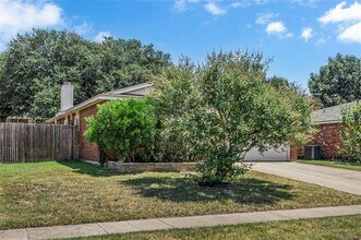 7728 Kelly Lynn Ln in Watauga, TX - Building Photo - Building Photo