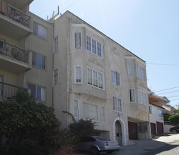 472 Newton Ave in Oakland, CA - Building Photo - Building Photo