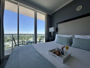 2889 McFarlane Rd in Miami, FL - Building Photo - Building Photo