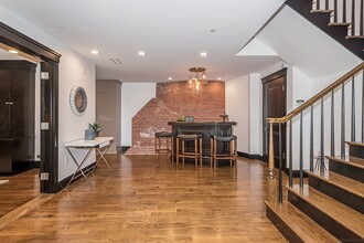 2444 Beacon St in Boston, MA - Building Photo - Building Photo