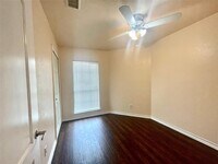 8223 Woodland Willows Dr photo'