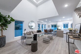 846 N Alta Vista Blvd in Los Angeles, CA - Building Photo - Building Photo