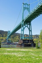 8208 N Edison St, Unit 1 in Portland, OR - Foto de edificio - Building Photo