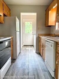 409 Pacific Ave photo'