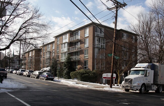 Seabury at Friendship Terrace in Washington, DC - Foto de edificio - Building Photo