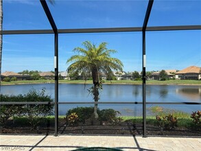 7627 Jacaranda Ln in Naples, FL - Building Photo - Building Photo