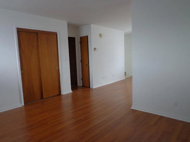 property at 712 Cedar Dr