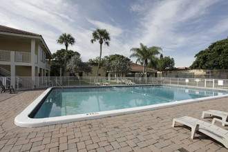 Cross Creek Apartments in Margate, FL - Building Photo - Building Photo