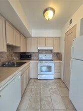 5353 Dora St in Houston, TX - Foto de edificio - Building Photo