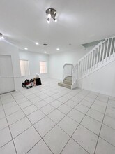 10775 NW 83rd Terrace in Doral, FL - Building Photo - Building Photo