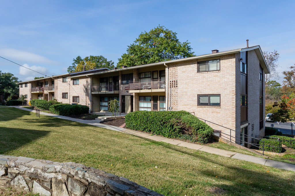 LaSalle Park Apartments | Hyattsville, MD Apartments