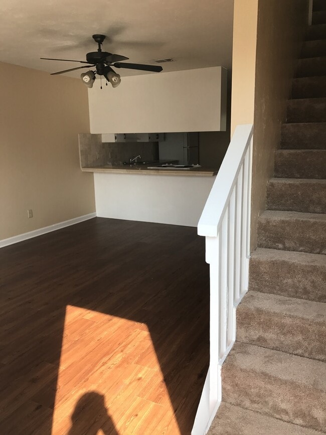 property at 301 S Lipona Rd