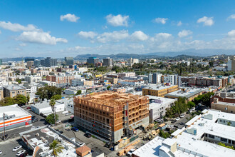 831-837 S Westlake Ave in Los Angeles, CA - Building Photo - Building Photo