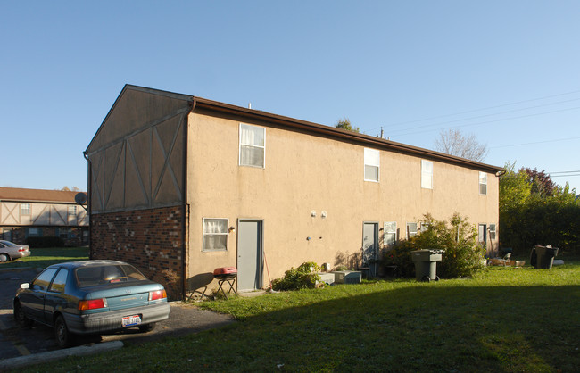 6892-6898 Garden Terrace Rd in Columbus, OH - Foto de edificio - Building Photo